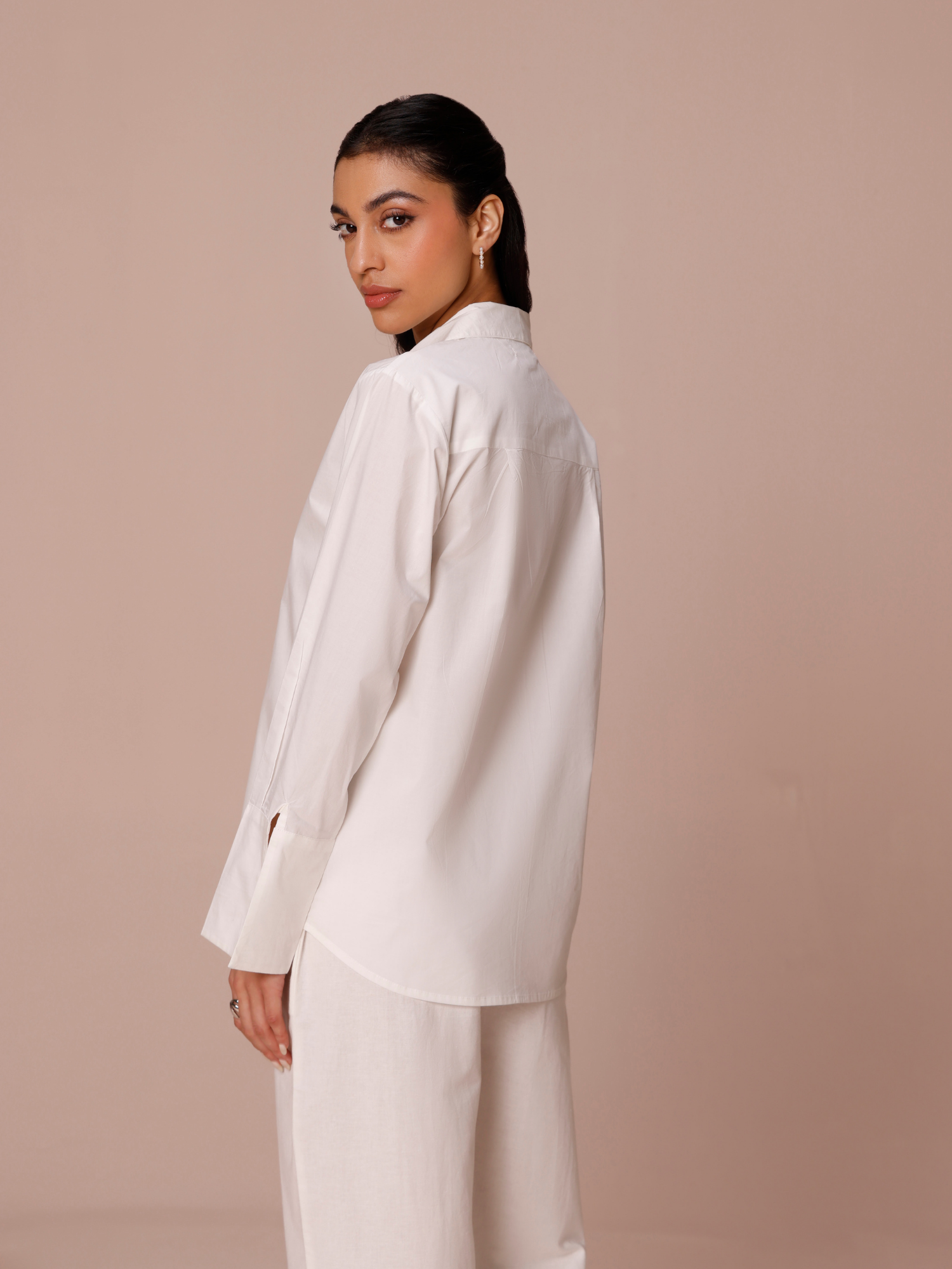 Gift white shirt to women