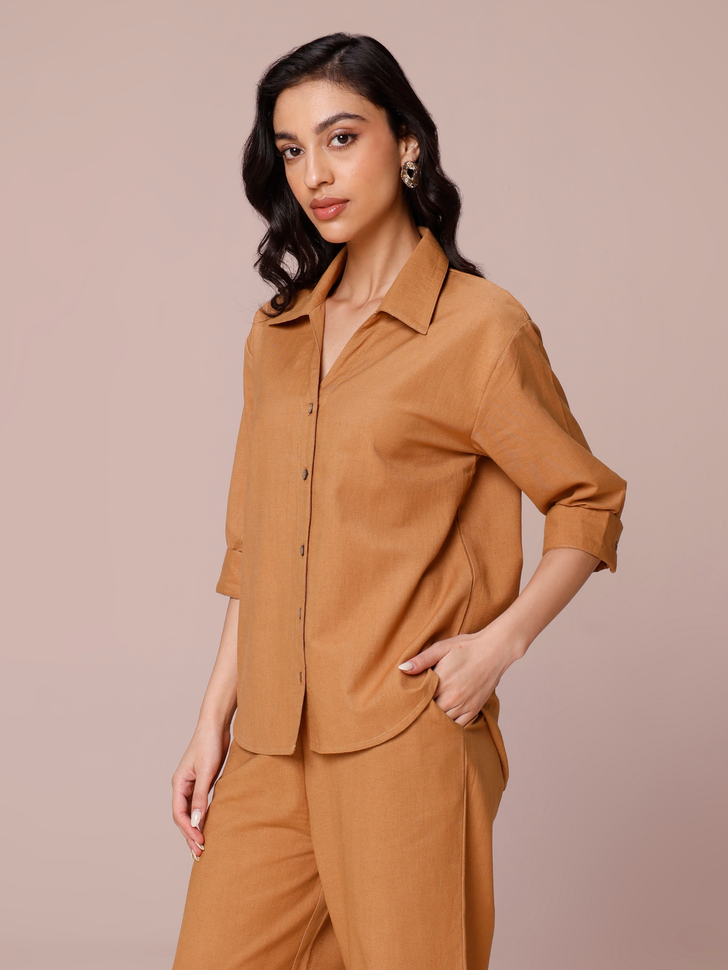 Mocha mousse outfit for women